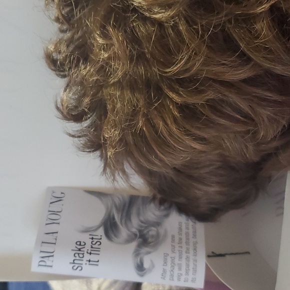 🧿 NIB PAULA YOUNG WIG - Picture 8 of 13